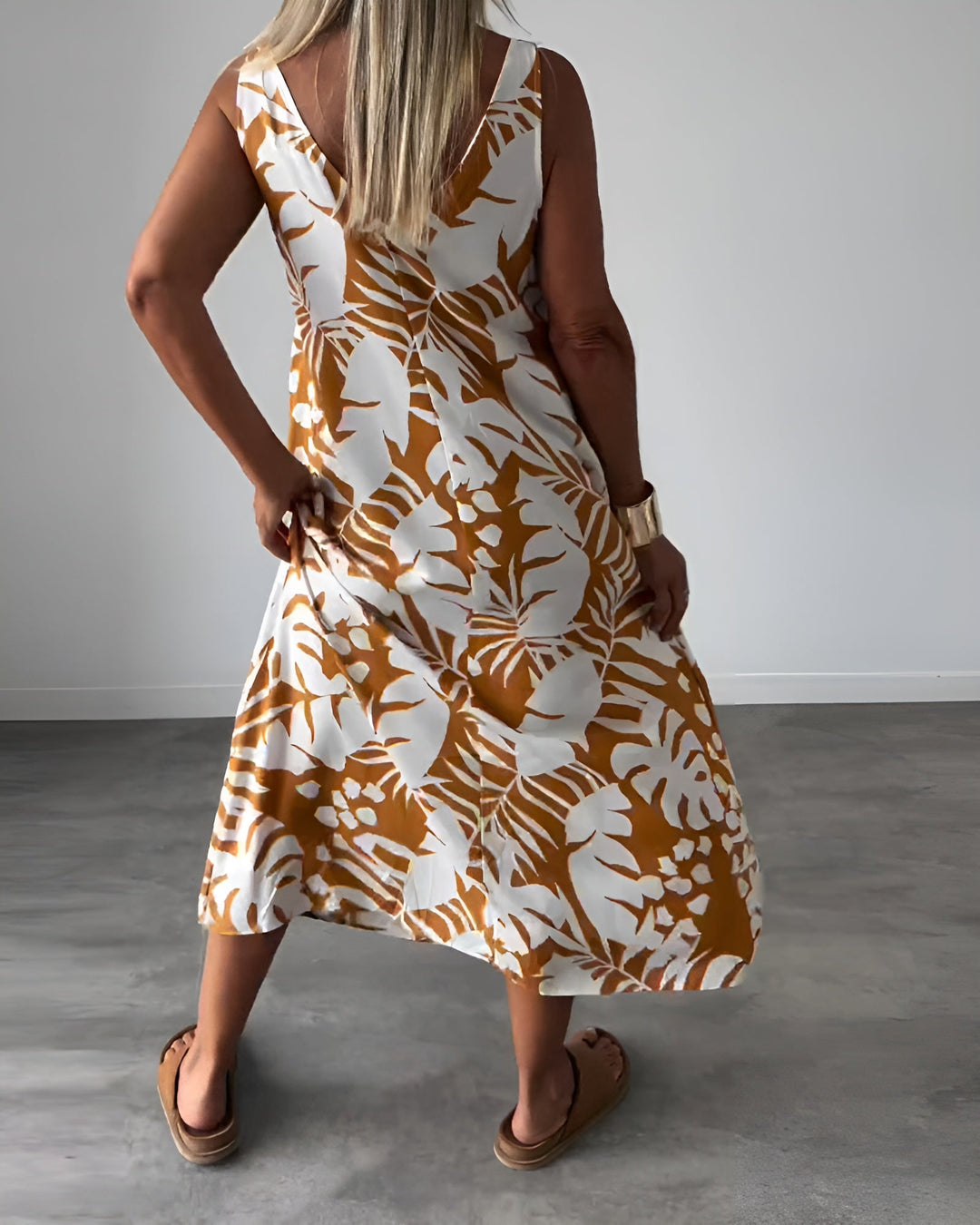 Liora – Summer Dress with Tropical Print
