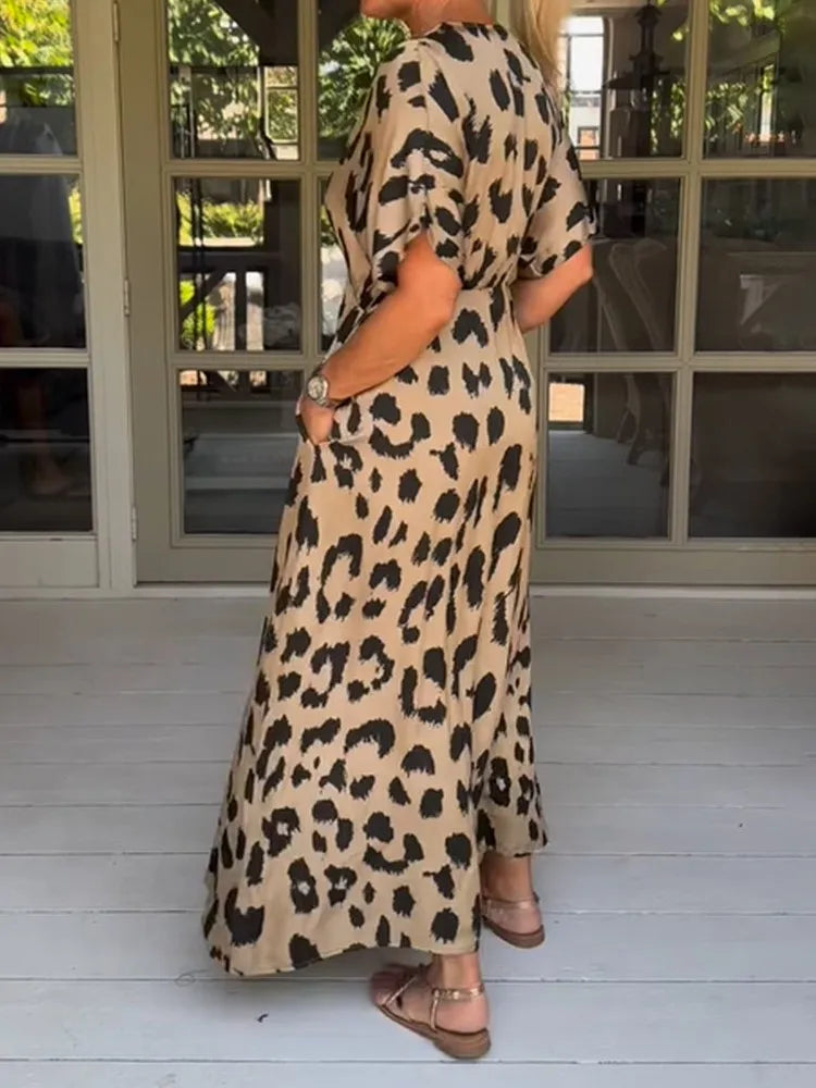 Dorthe | Stunning V-neck Leopard Dress
