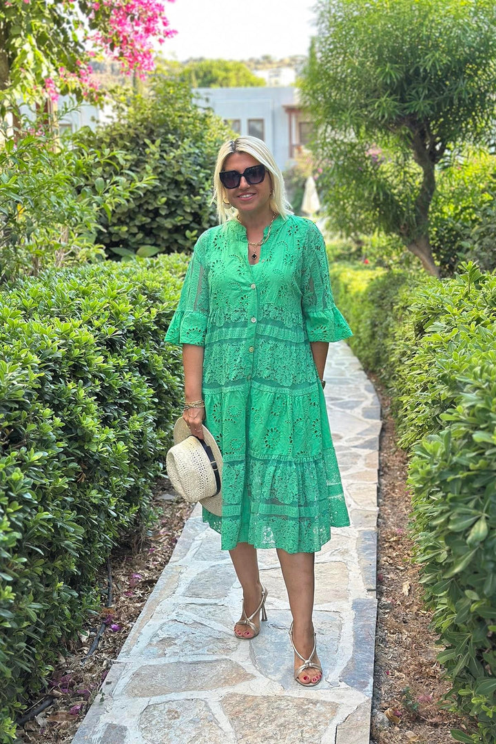 Mirelle – Timeless dress with refined details