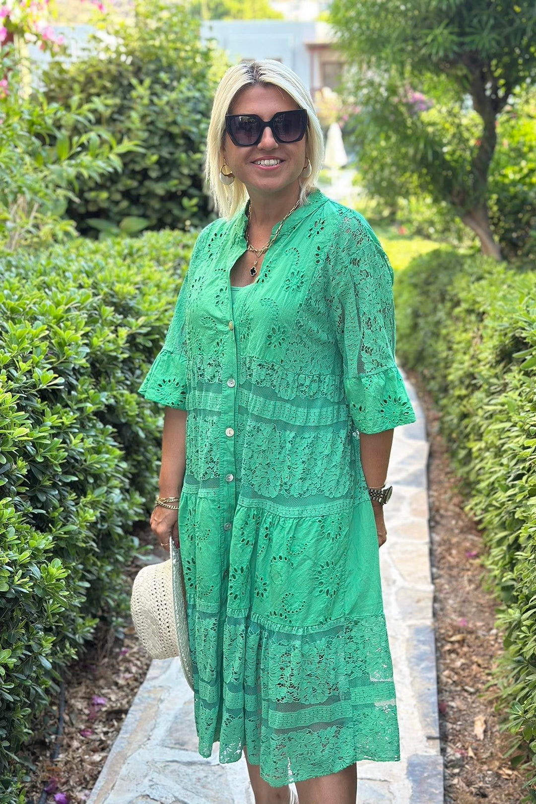 Mirelle – Timeless dress with refined details