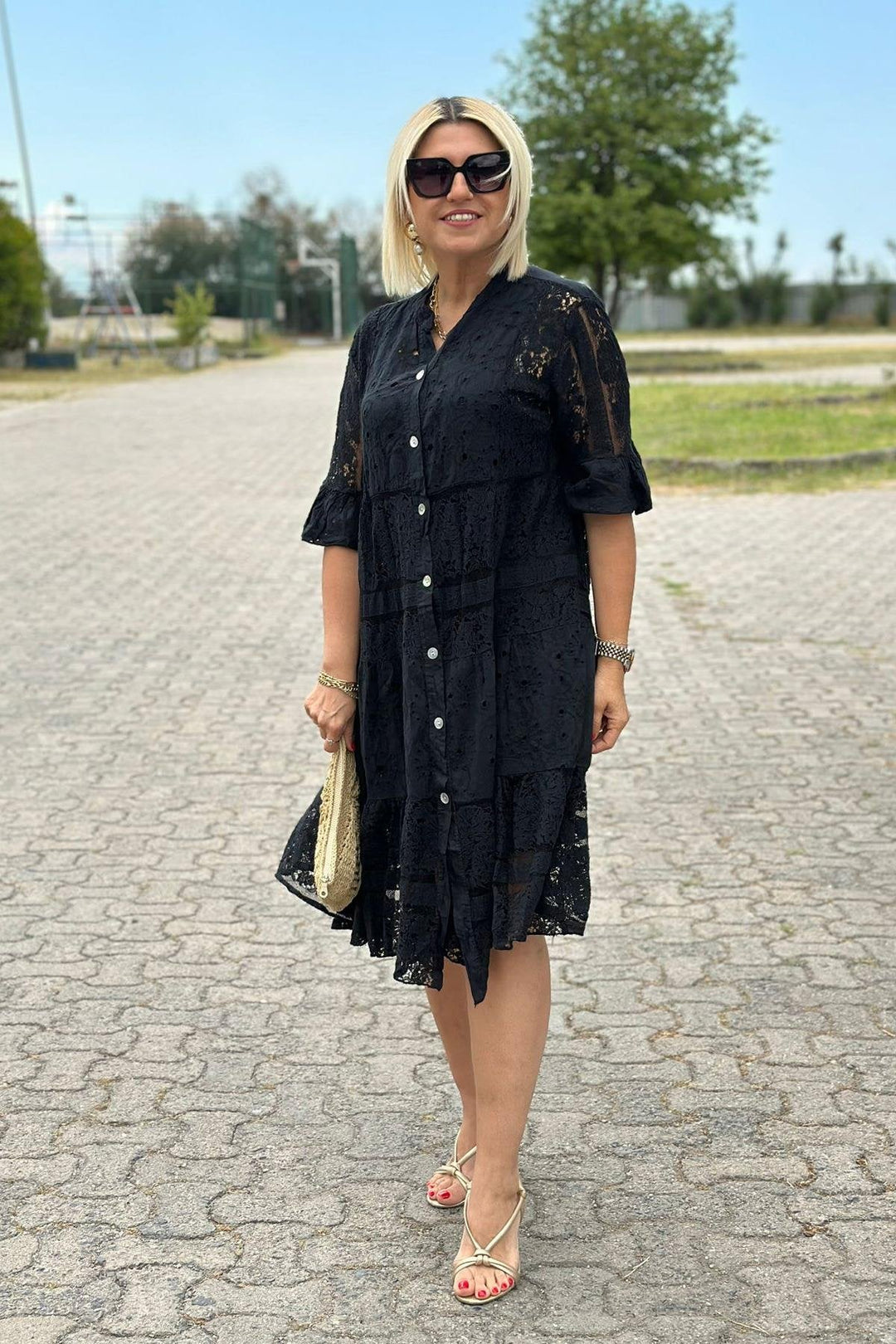 Mirelle – Timeless dress with refined details