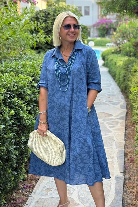 Nora – Dress with Leaf Pattern and Relaxed Look
